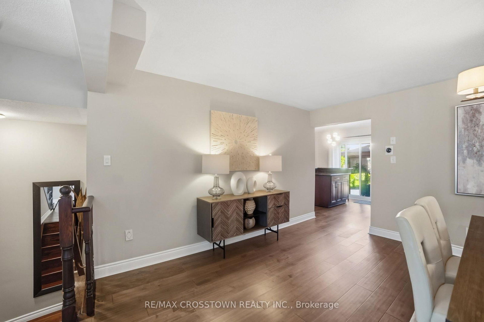 17 Counsellor Terrace • Barrie, ON photo 6