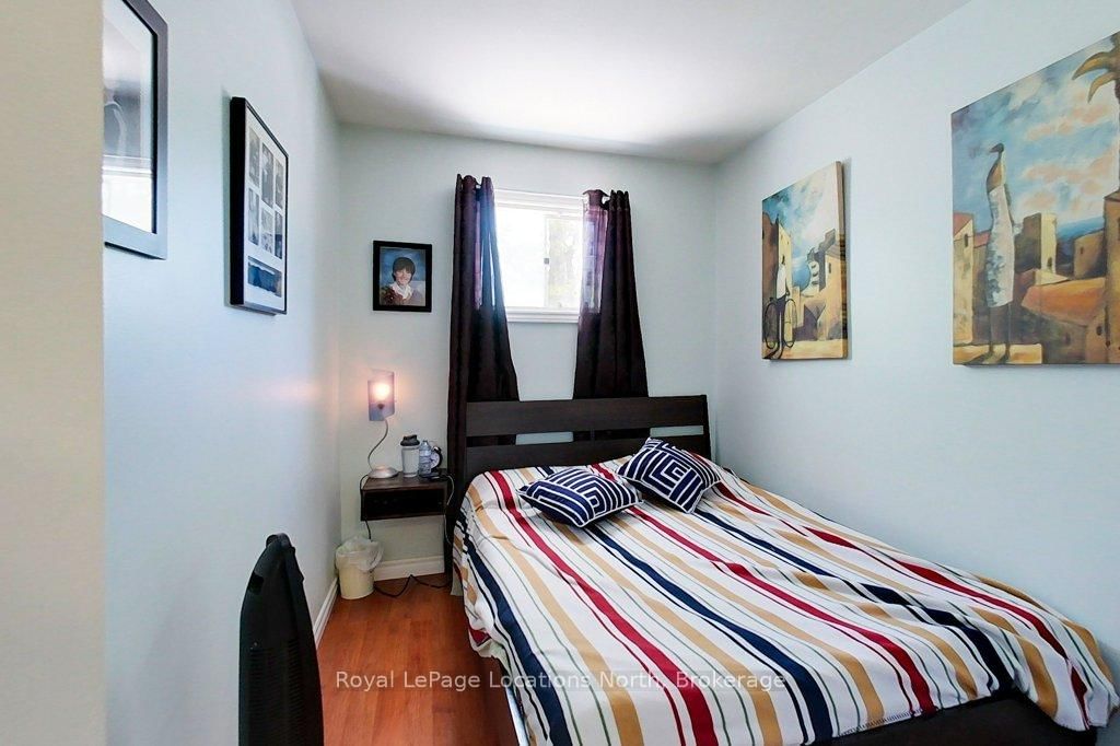 32 River Road E