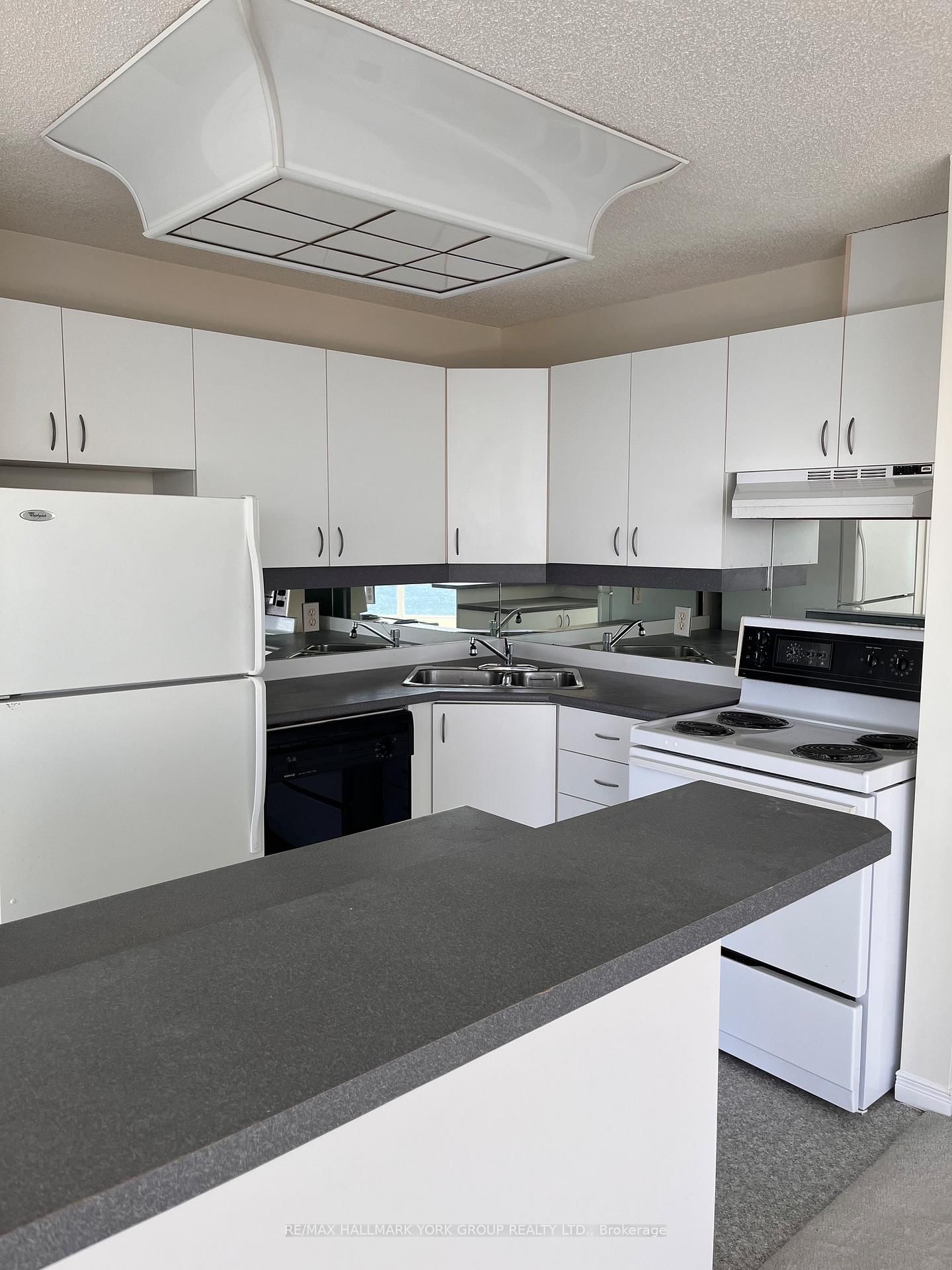 215 Dunlop Street E, Unit 703