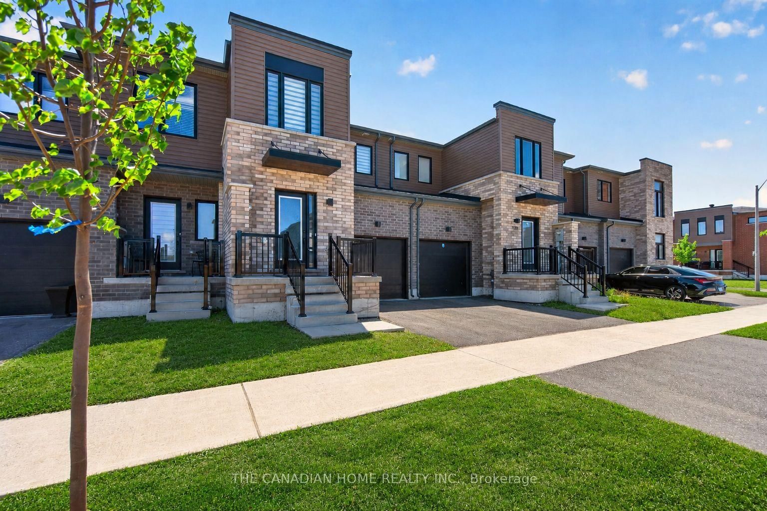 131 Gateland Drive • Barrie, ON photo 4