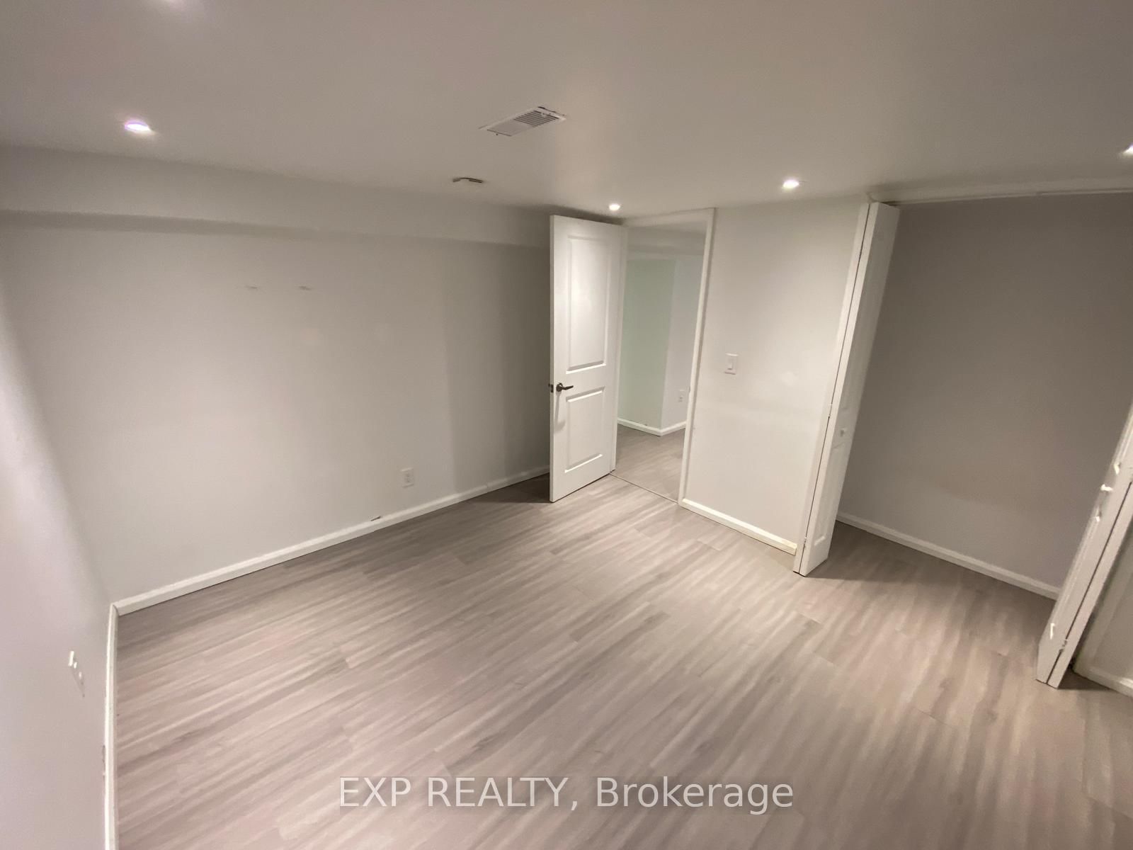 Basement Apartment - 34 South Street, Orillia 5