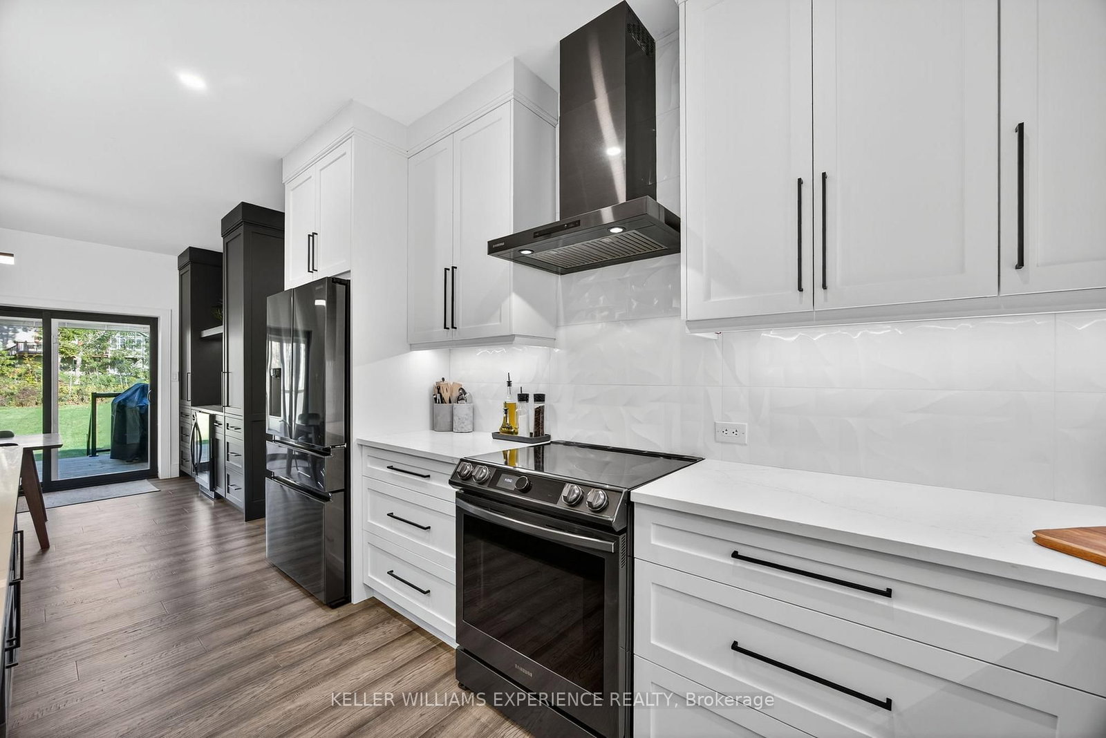 1016 E Lakeshore Road • Oro-Medonte, ON photo 14