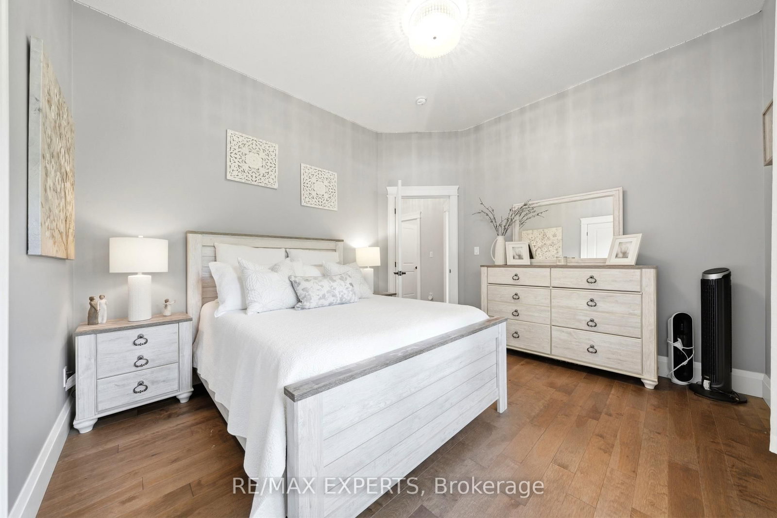48 Marni Lane • Springwater, ON photo 23