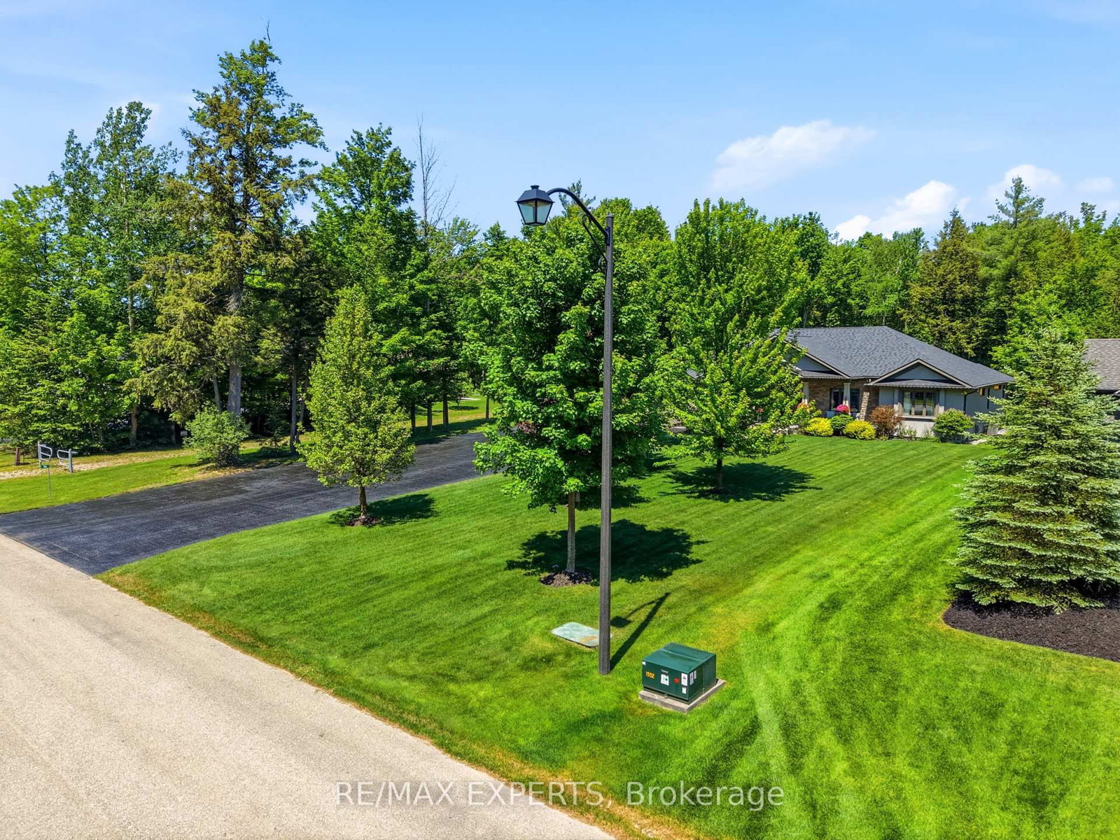 48 Marni Lane • Springwater, ON photo 39