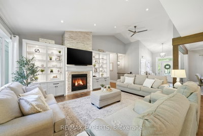 48 Marni Lane • Springwater, ON photo 7