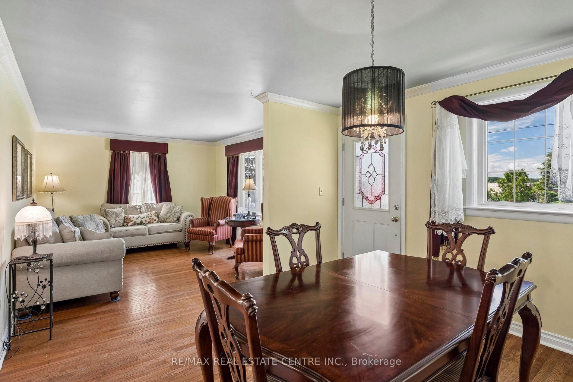 871 Penetanguishene Road
