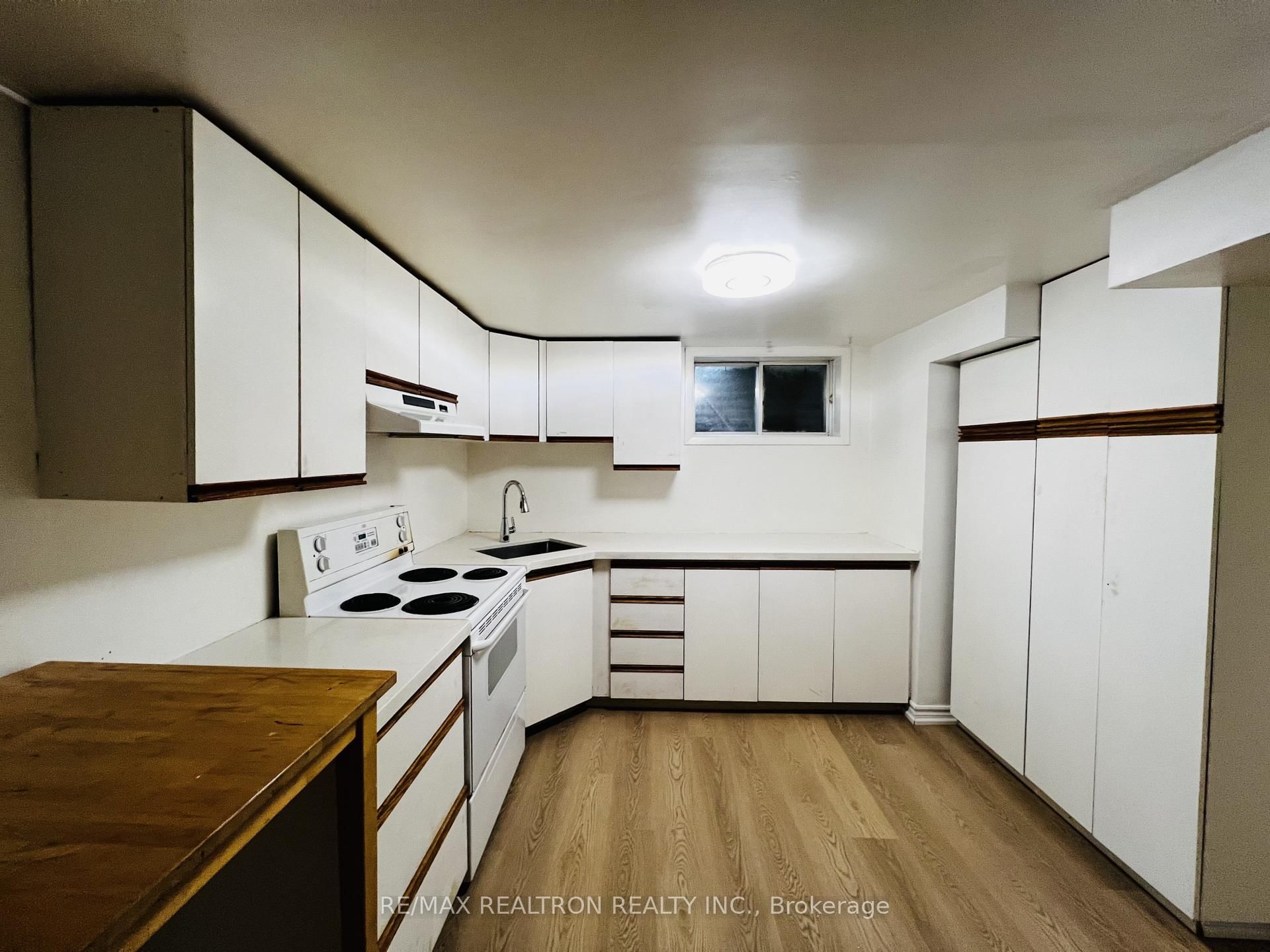 420 Grove Street E, Unit LOWER