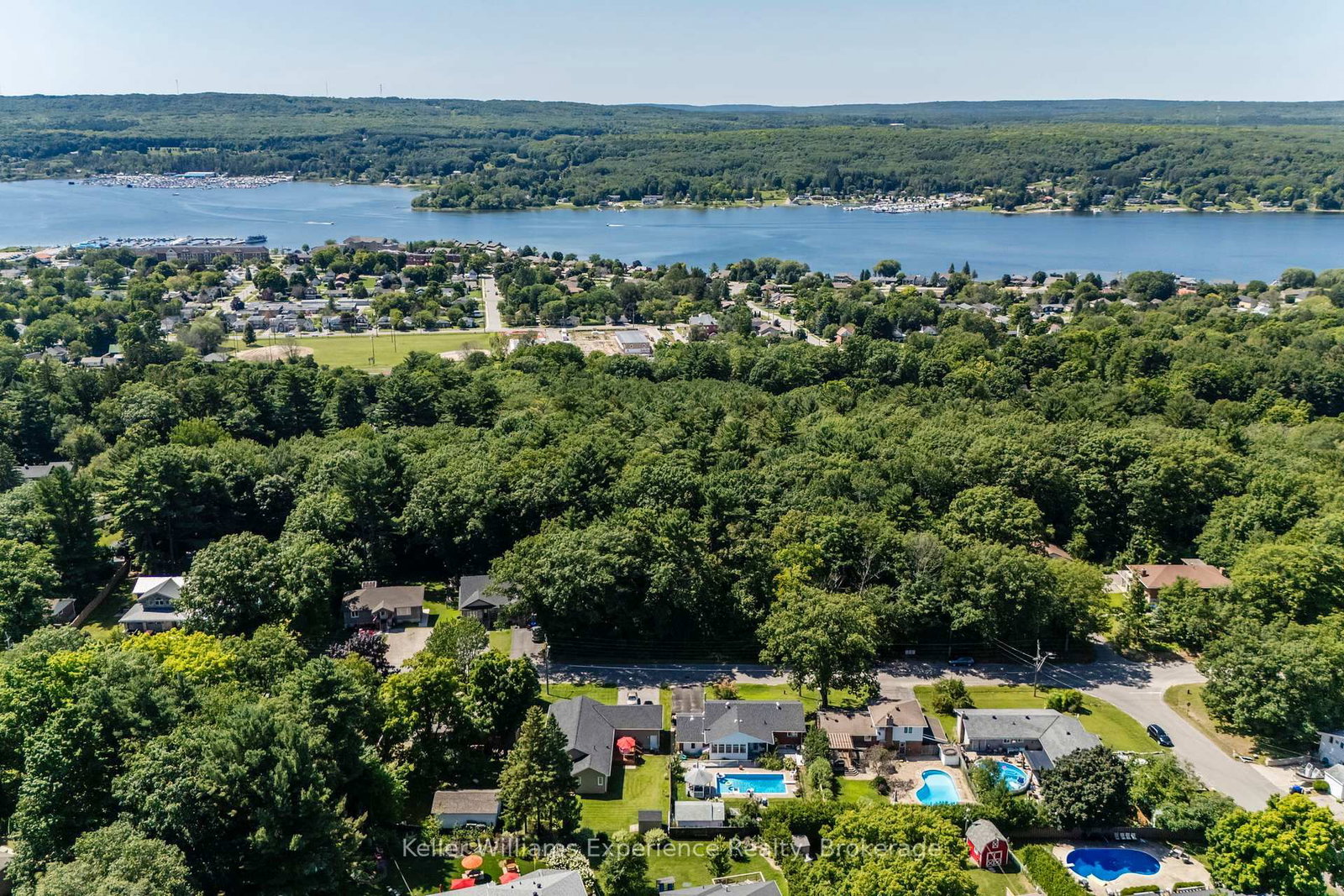 63 Lorne Avenue • Penetanguishene, ON photo 4