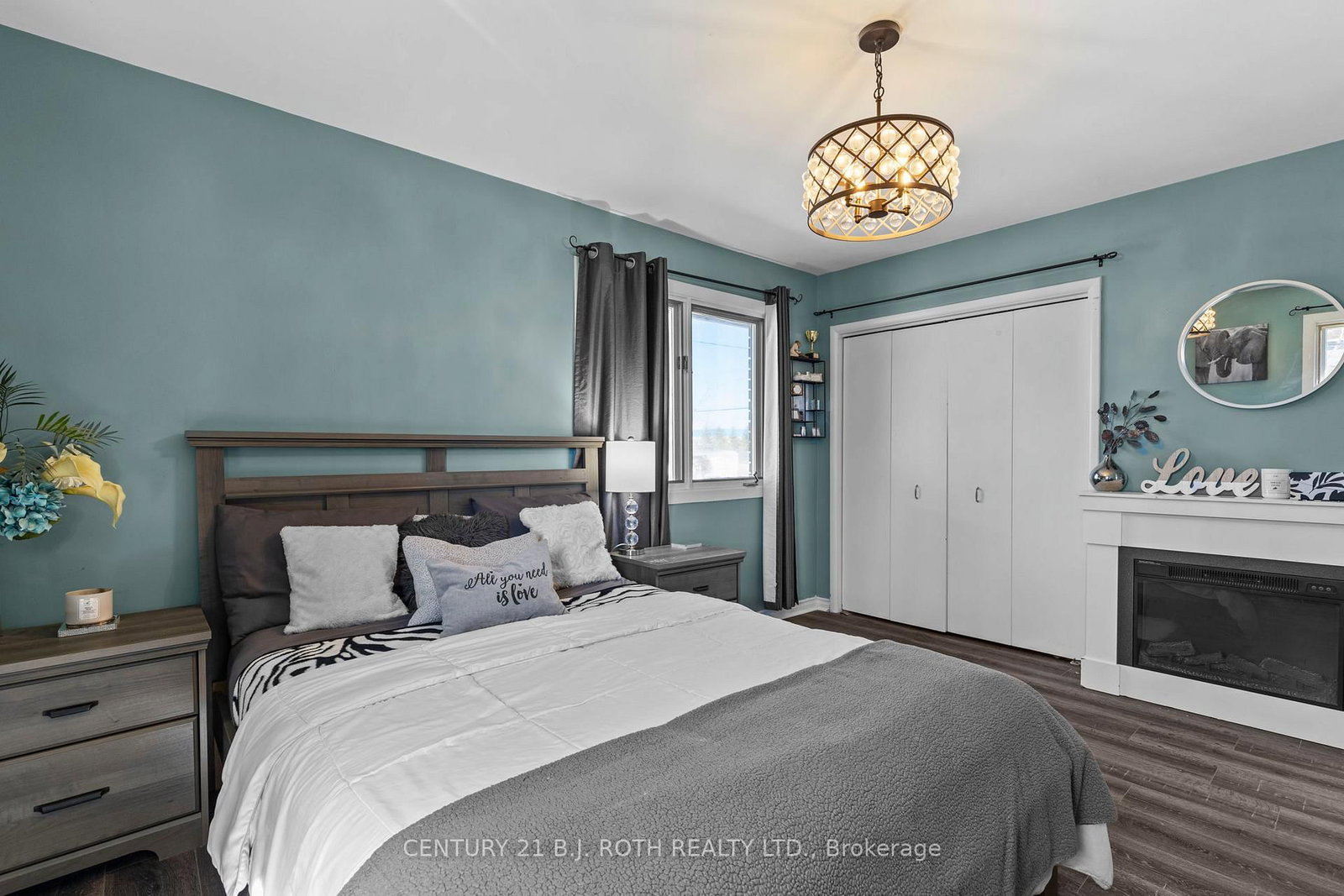 823 Essa Road • Barrie, ON photo 12