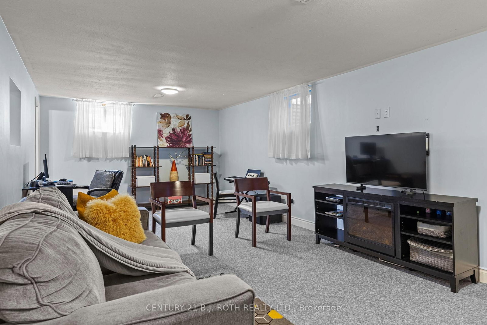 823 Essa Road • Barrie, ON photo 17