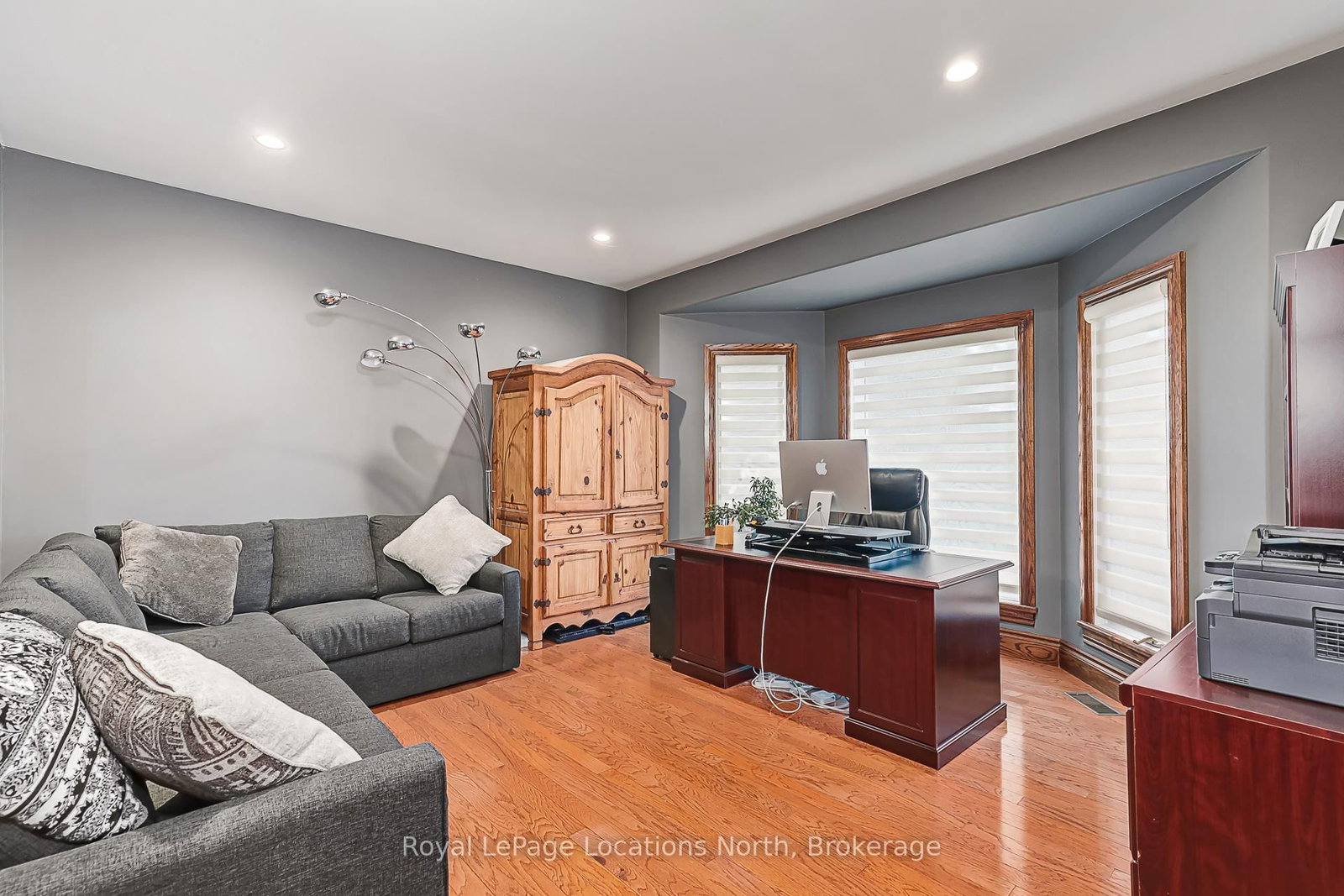 44 Blackburn Avenue • Clearview, ON photo 10