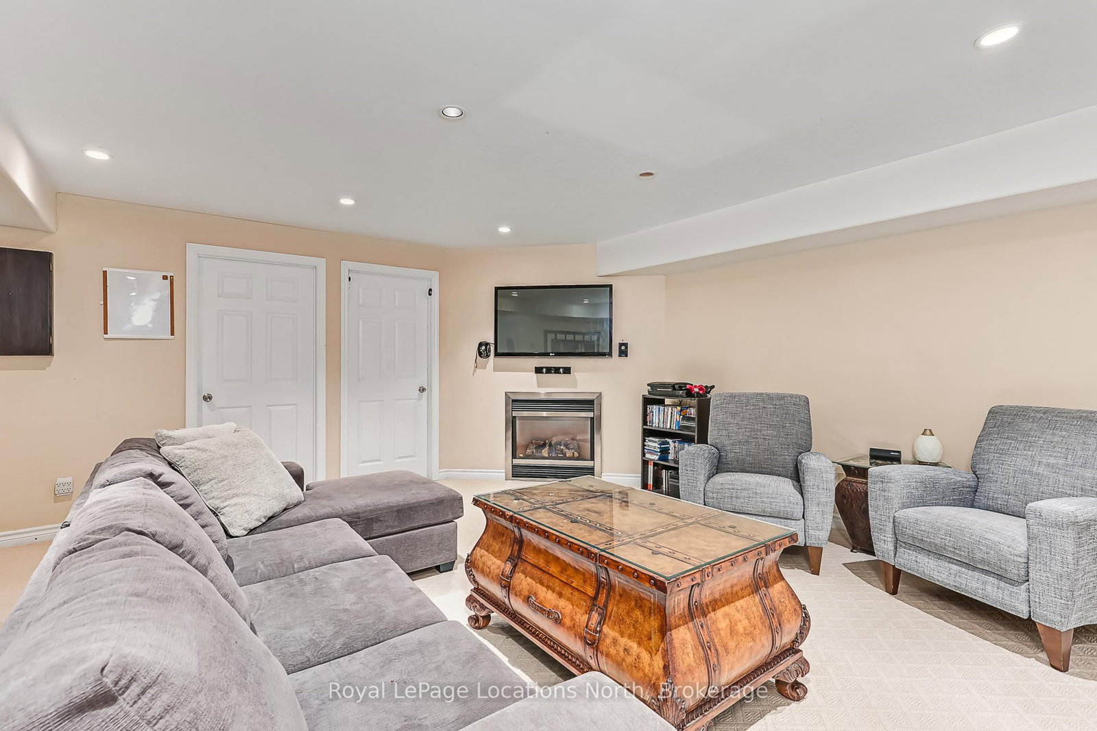 44 Blackburn Avenue • Clearview, ON photo 28