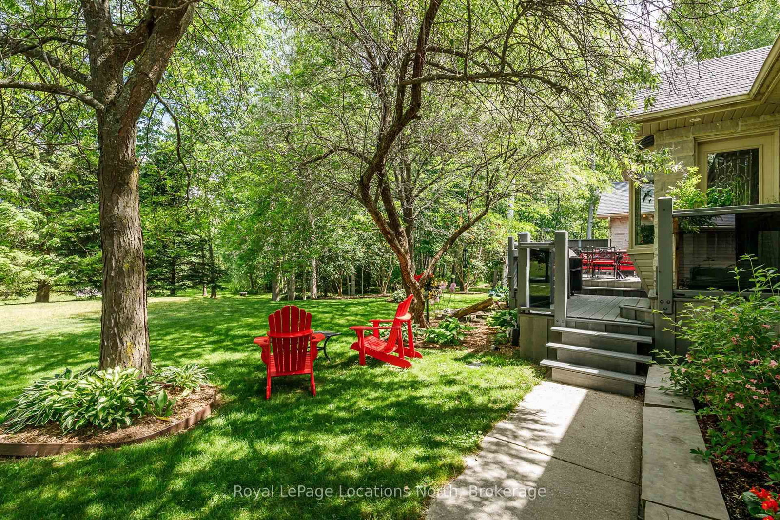 44 Blackburn Avenue • Clearview, ON photo 32