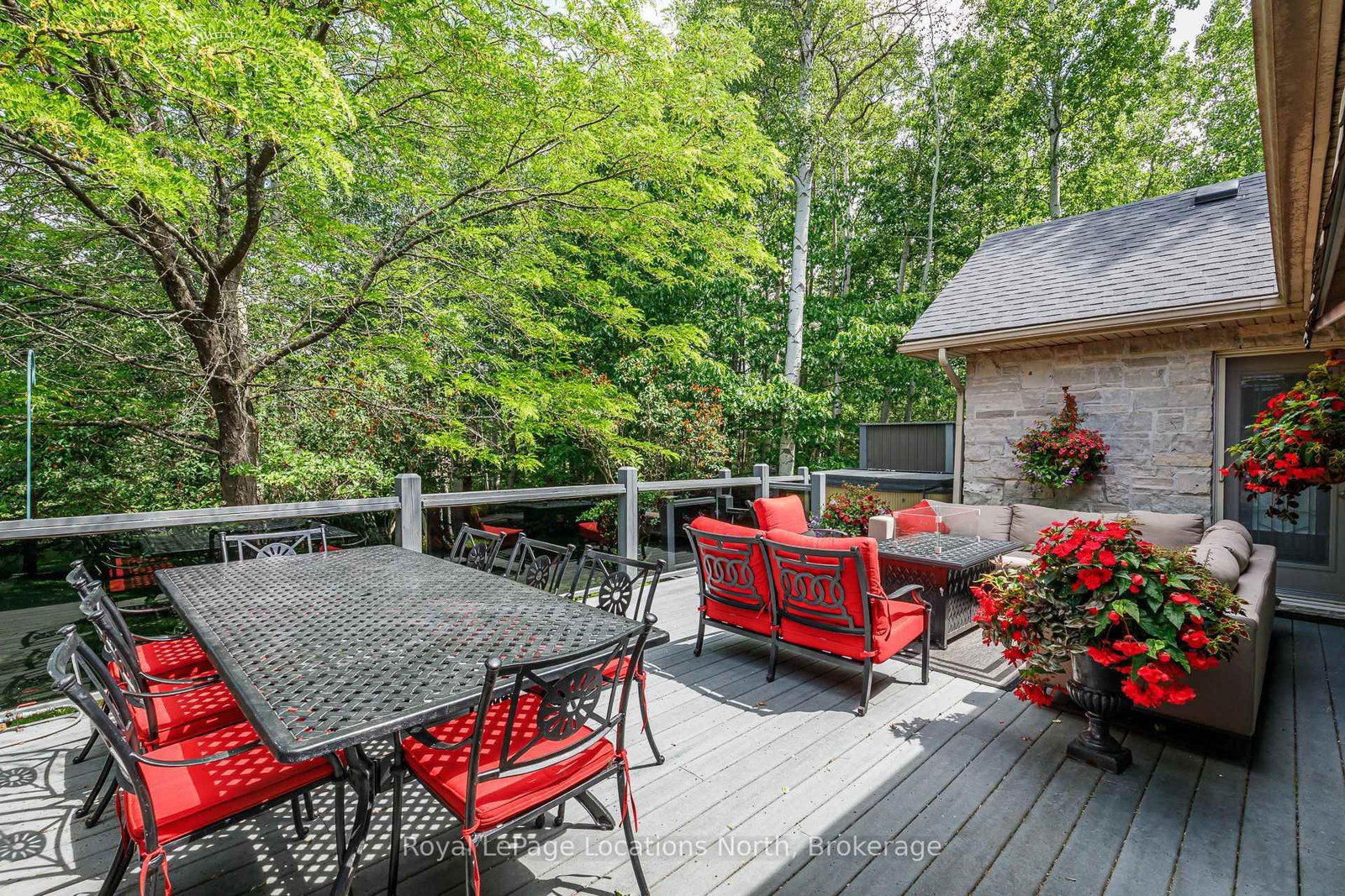 44 Blackburn Avenue • Clearview, ON photo 33