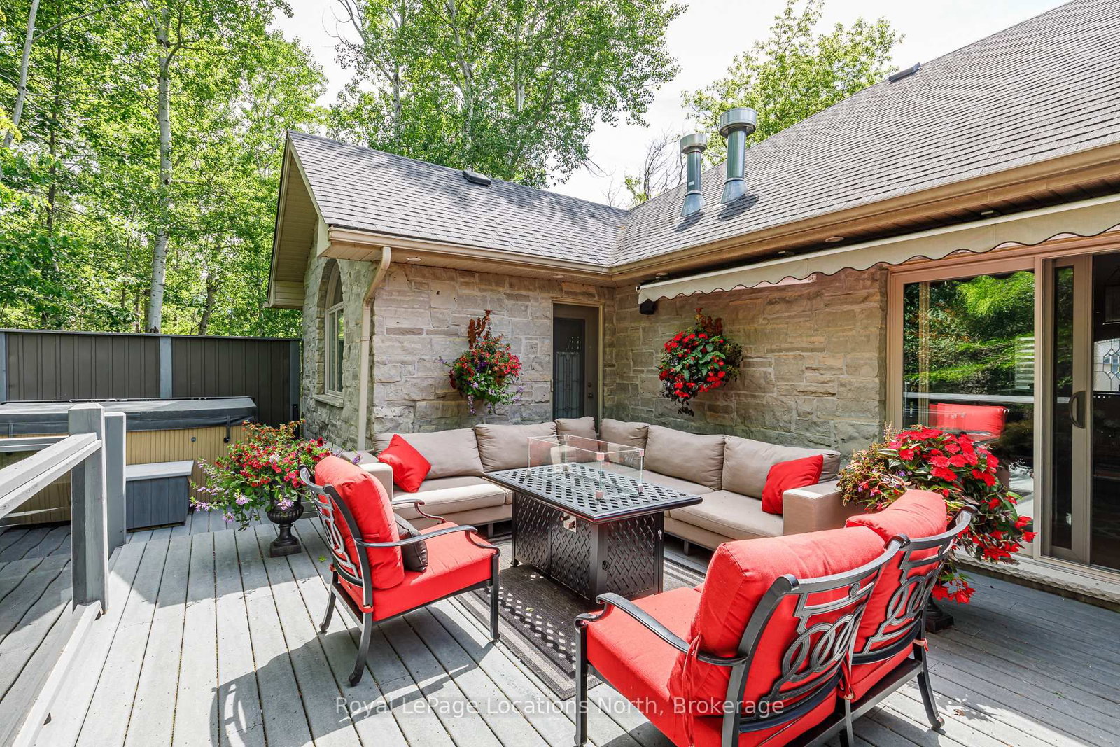 44 Blackburn Avenue • Clearview, ON photo 34