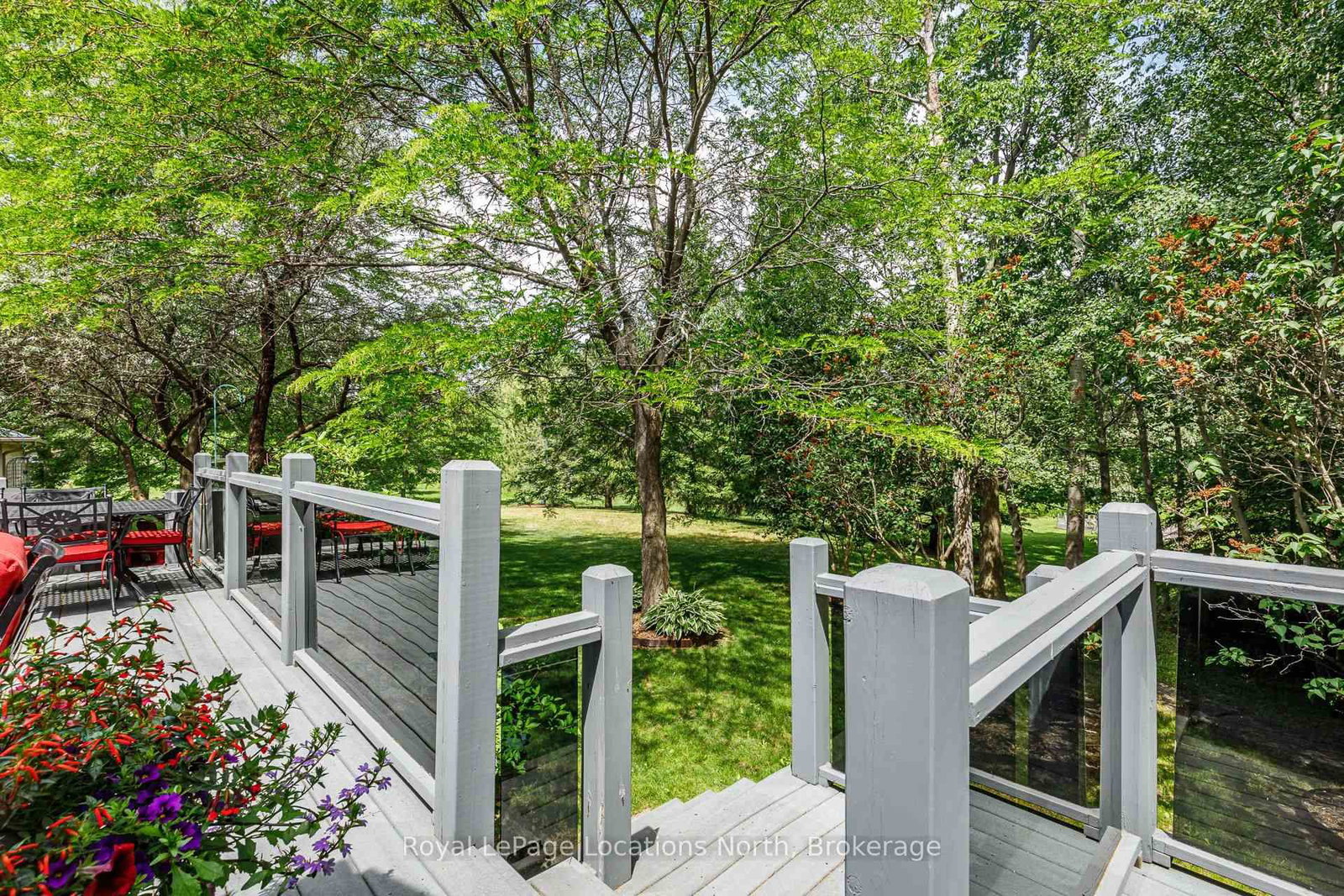 44 Blackburn Avenue • Clearview, ON photo 37
