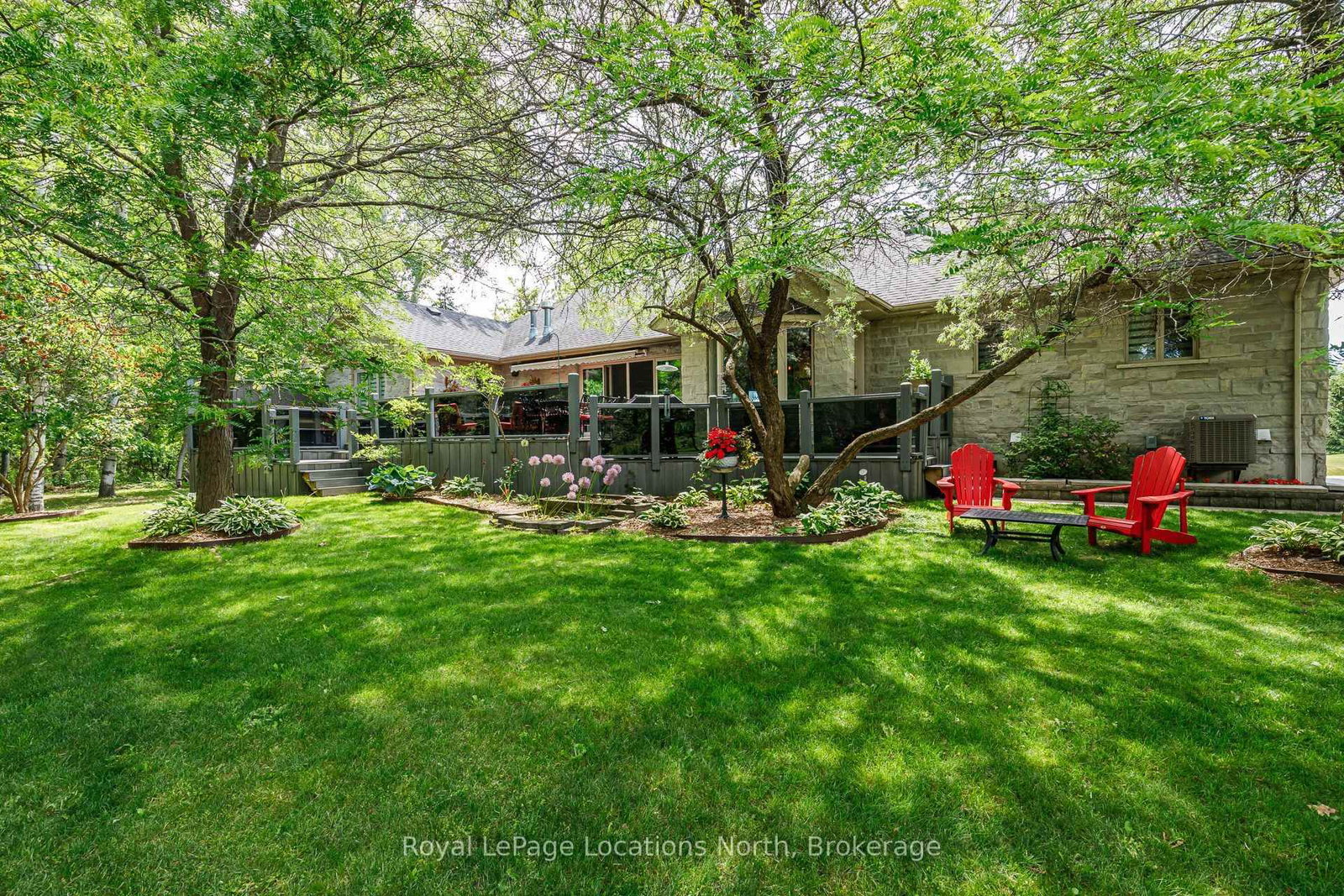 44 Blackburn Avenue • Clearview, ON photo 38