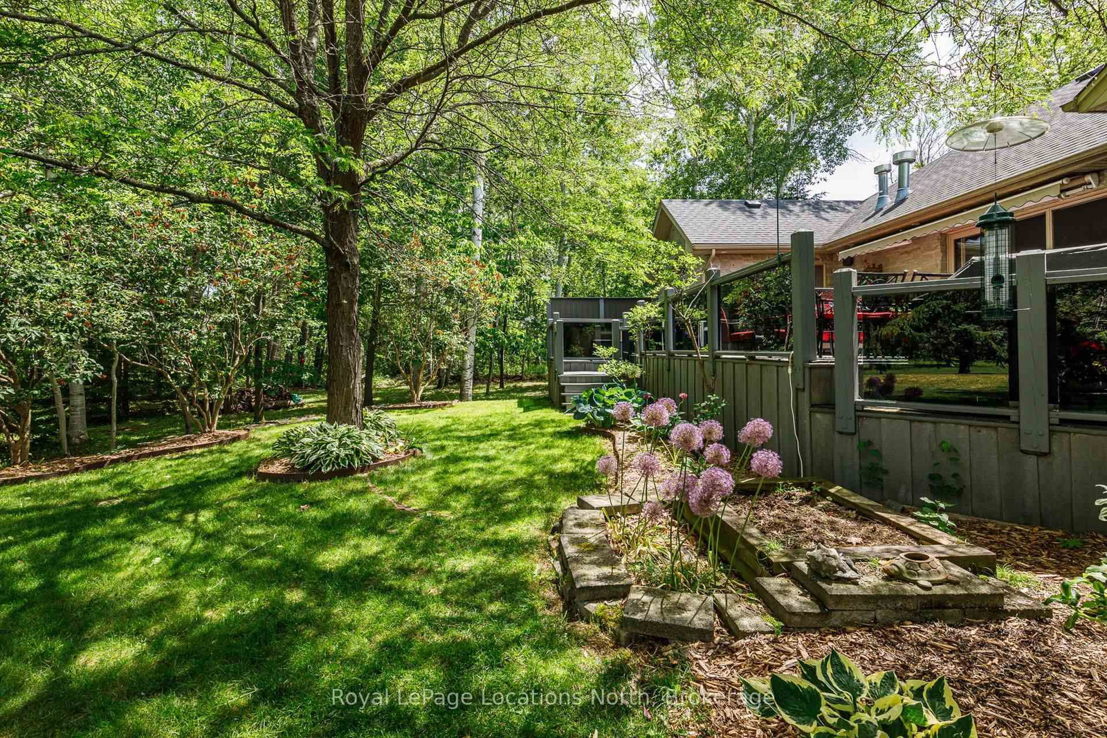 44 Blackburn Avenue • Clearview, ON photo 46
