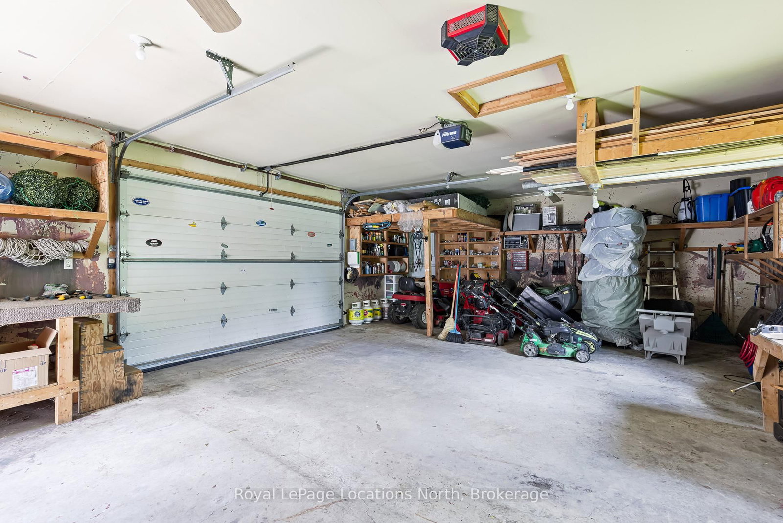 44 Blackburn Avenue • Clearview, ON photo 47