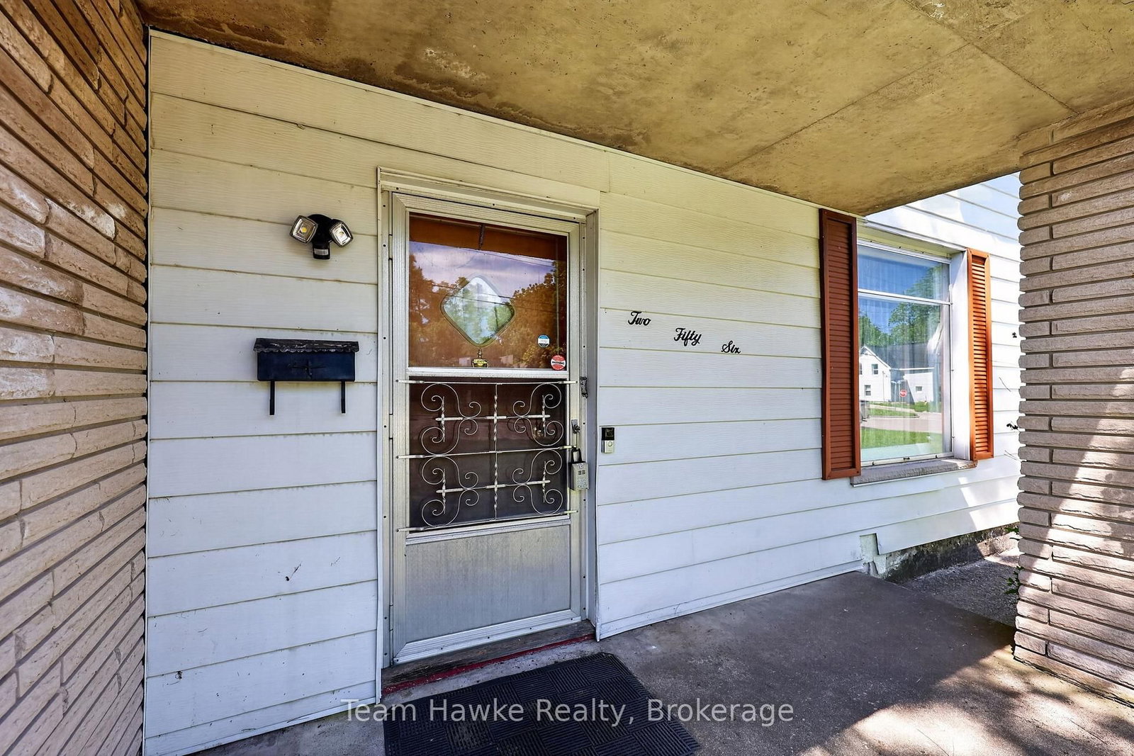 256 Manly Street • Midland, ON photo 5