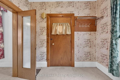 256 Manly Street • Midland, ON photo 6