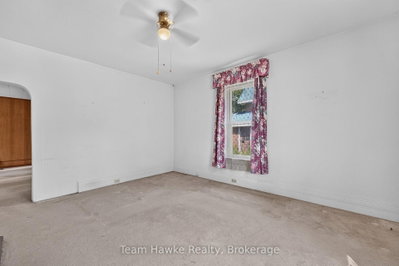 256 Manly Street • Midland, ON photo 8