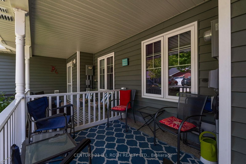 34 Chamberlain Crescent