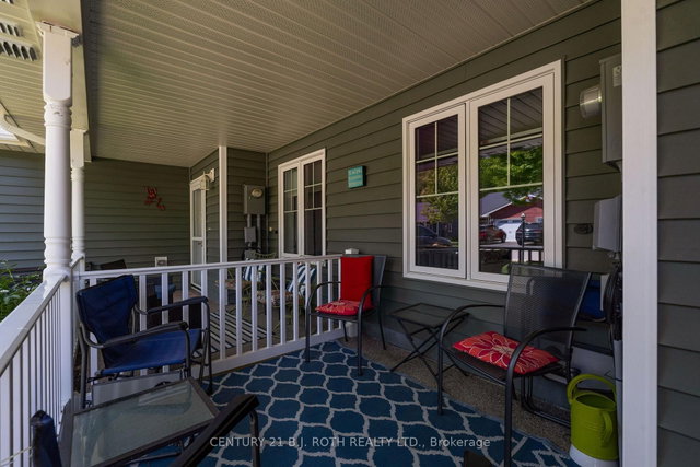 34 Chamberlain Crescent