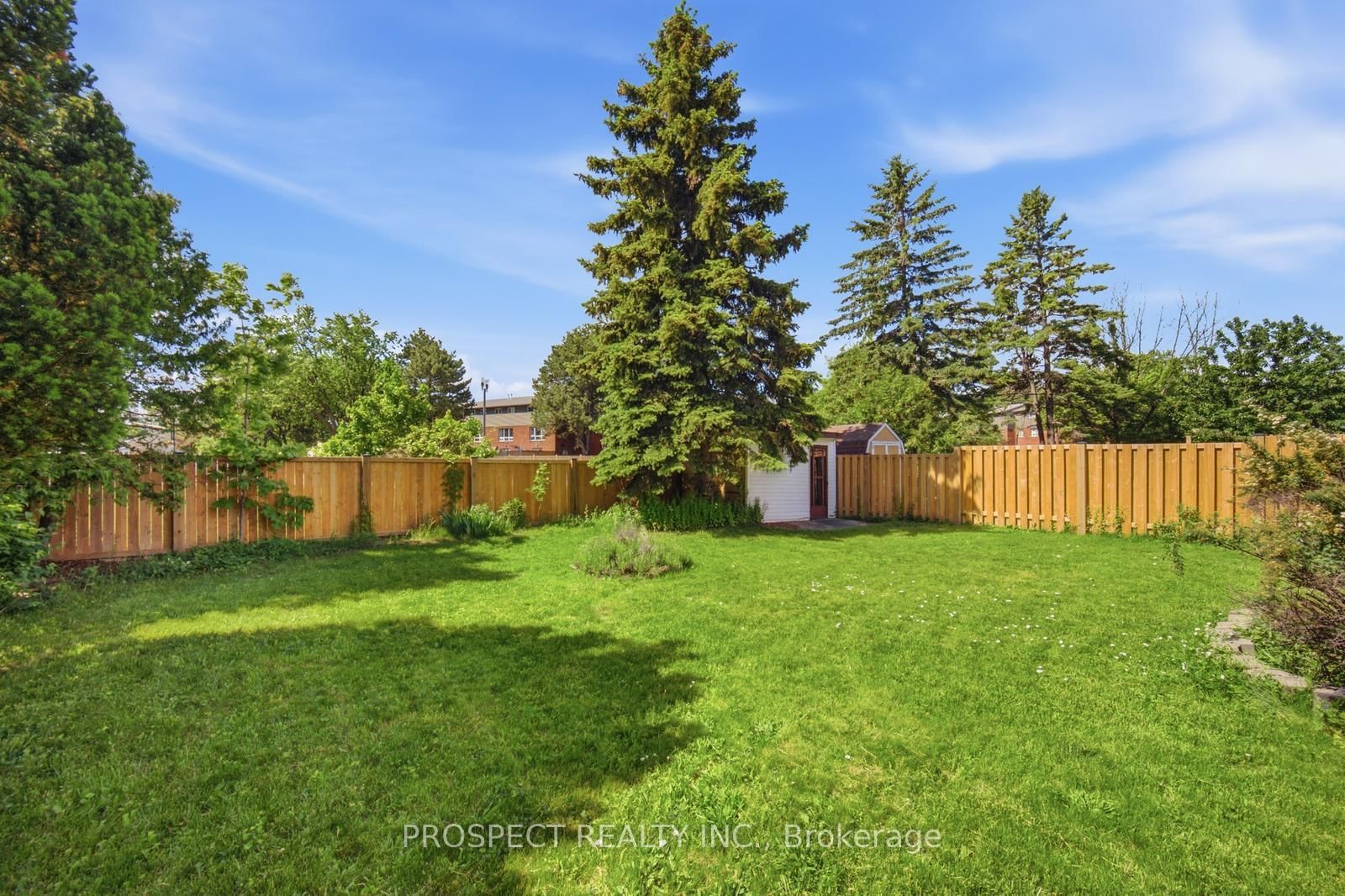 568 Simcoe Street