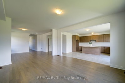 1 Amber Drive • Wasaga Beach, ON photo 9