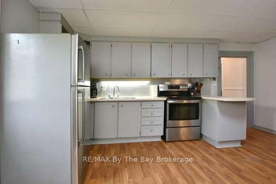 11 W Edward Street • Clearview, ON photo 8