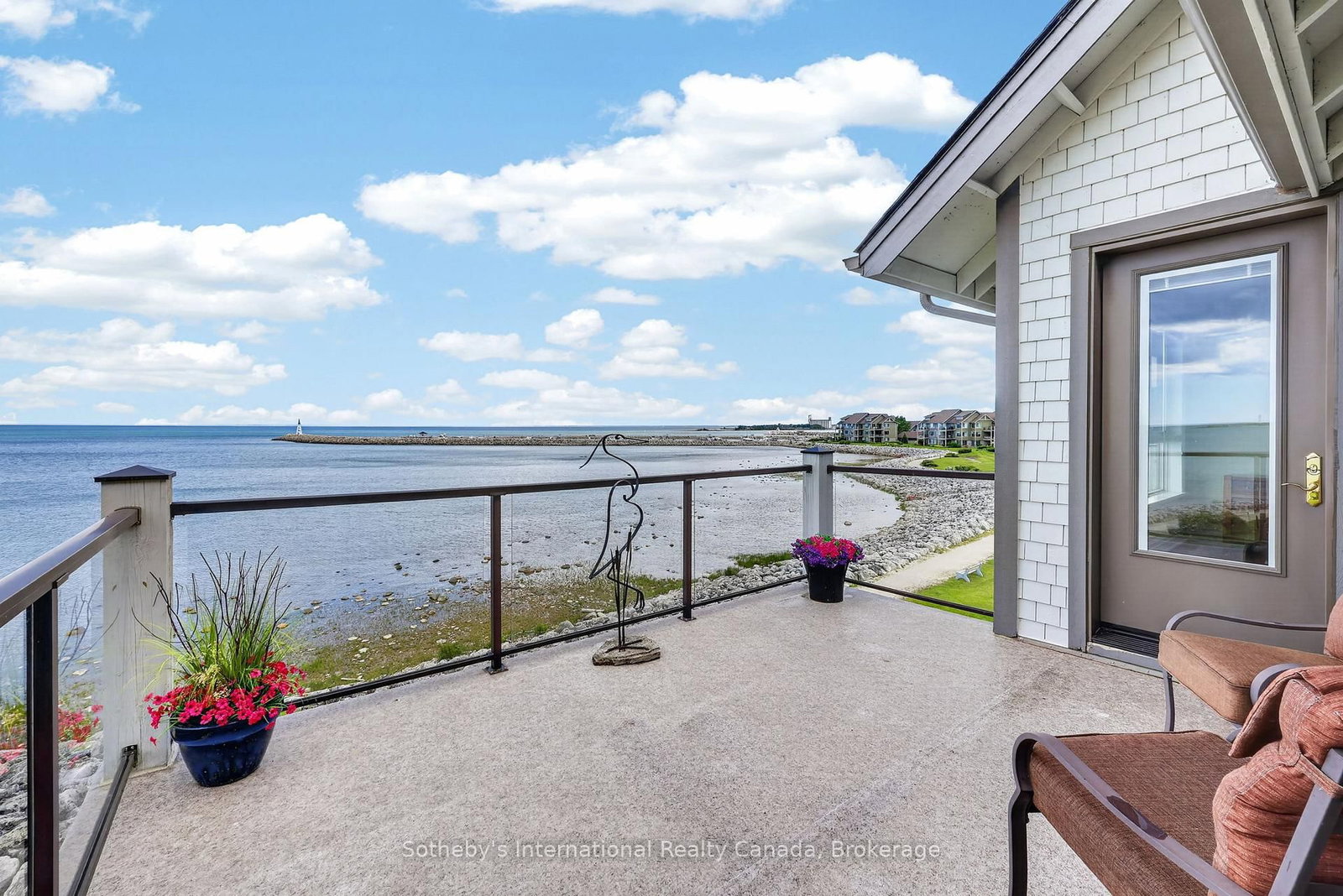 541 MARINERS Way • Collingwood, ON photo 25
