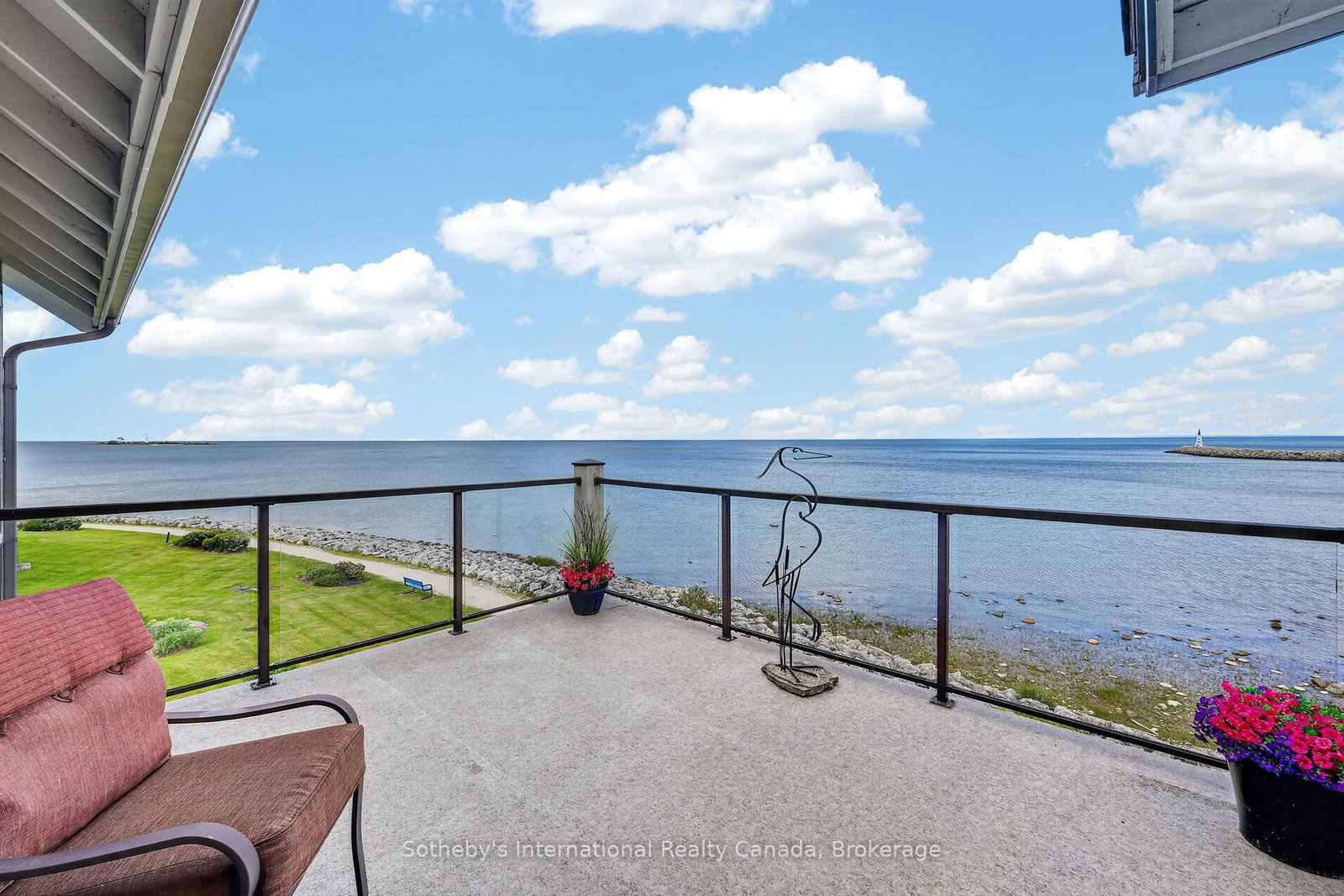 541 MARINERS Way • Collingwood, ON photo 26