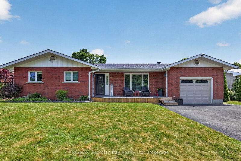 71 Lorne Ave, Penetanguishene, Ontario