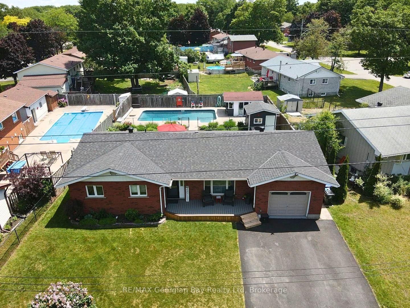 71 Lorne Avenue • Penetanguishene, ON photo 46