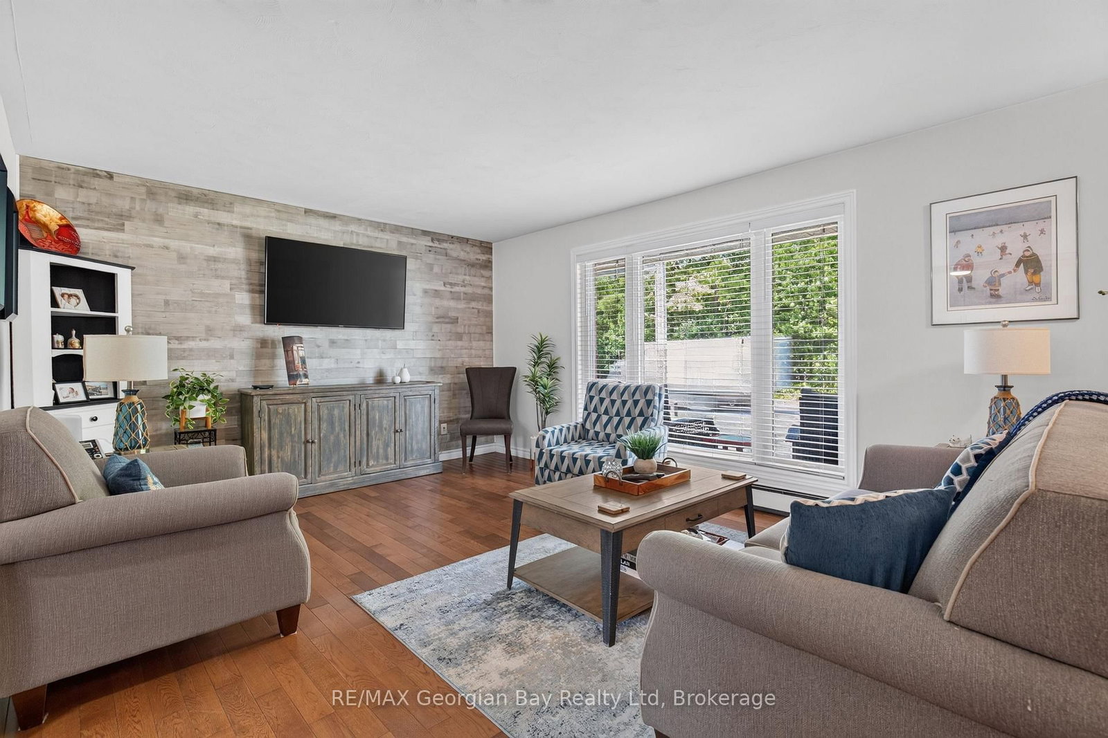71 Lorne Avenue • Penetanguishene, ON photo 6