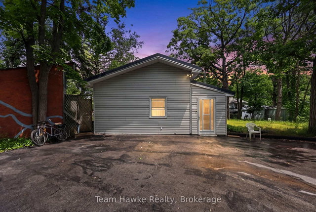 32 Long Point Road