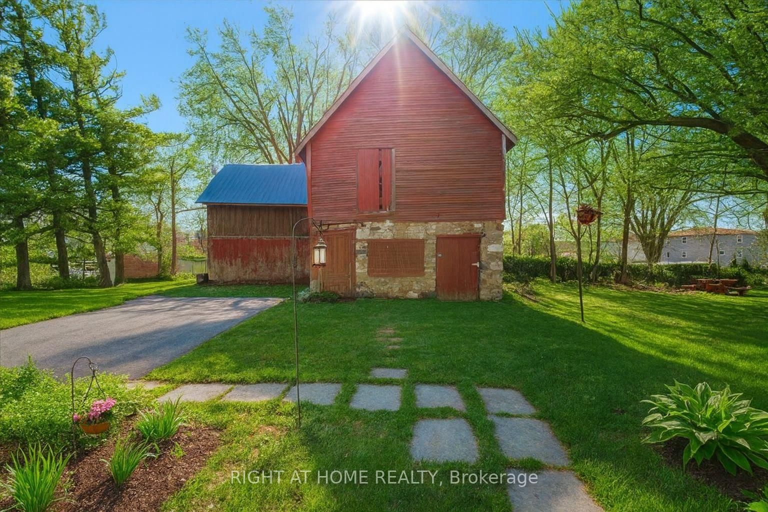 467 High Street • Orillia, ON photo 24
