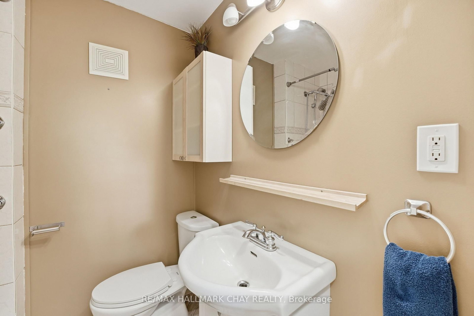 43 FOURTH Street • Tiny, ON photo 21