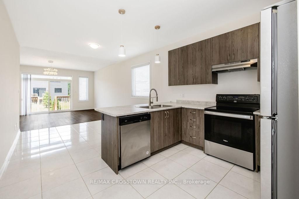 22 Simona Avenue • Wasaga Beach, ON photo 11