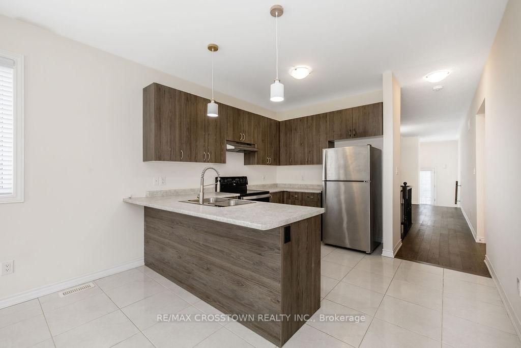 22 Simona Avenue • Wasaga Beach, ON photo 12