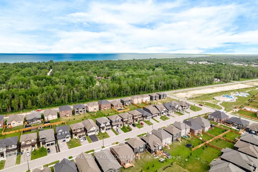 22 Simona Avenue • Wasaga Beach, ON photo 50