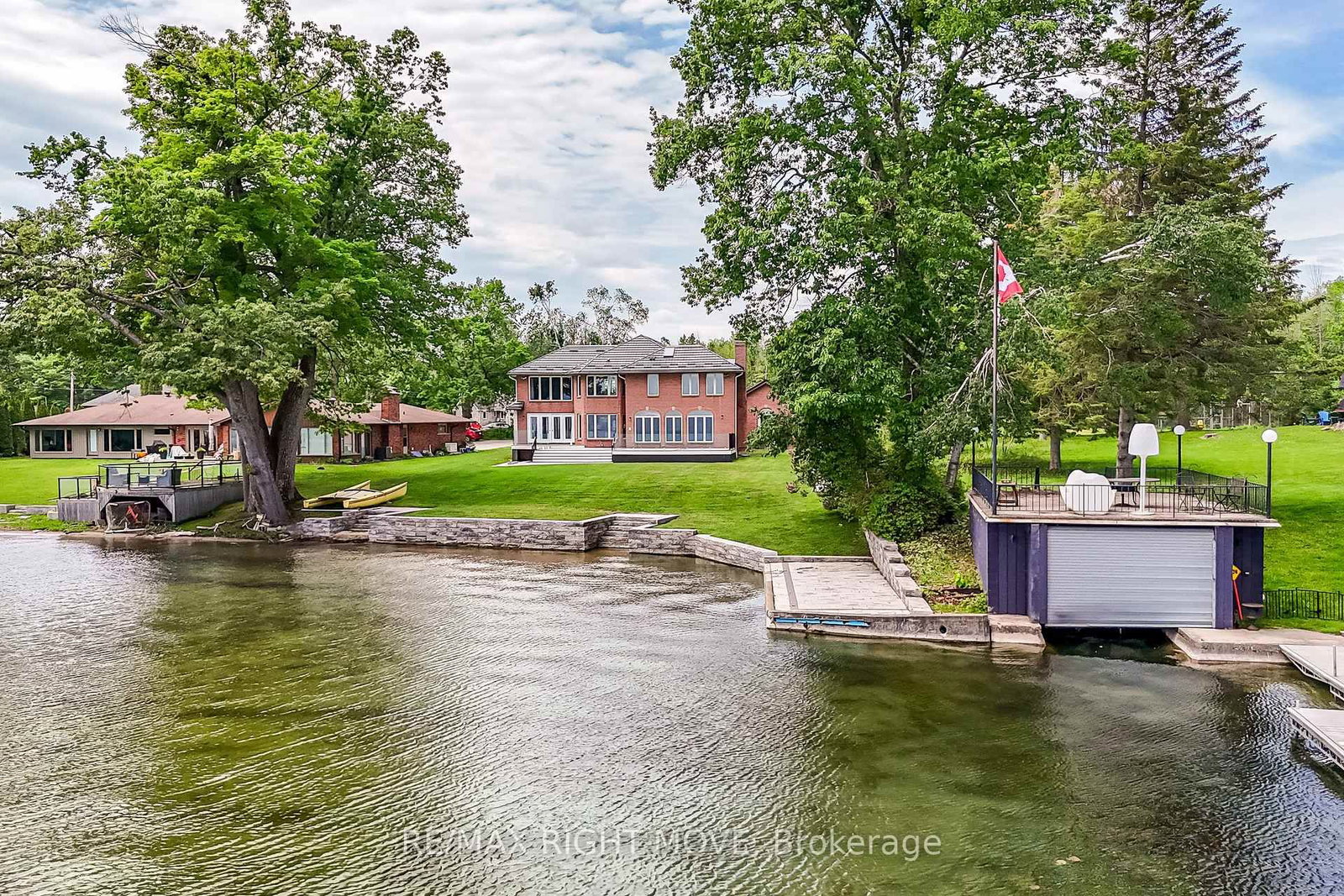 4229 Wilson Point Road N • Severn, ON photo 2