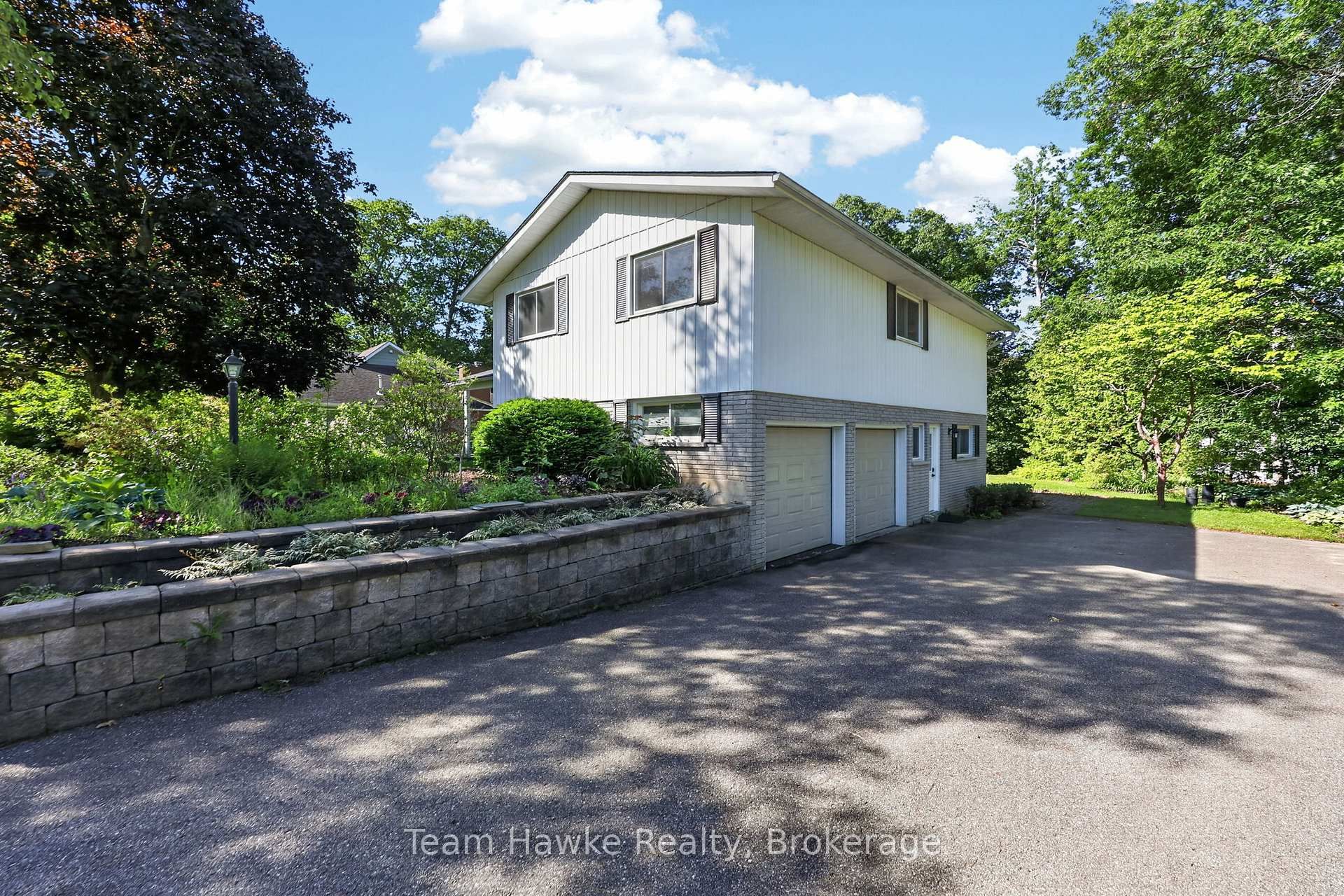 321 Glenbrook Drive