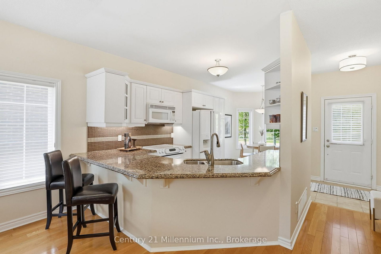 18 Thomas Drive • Collingwood, ON photo 12
