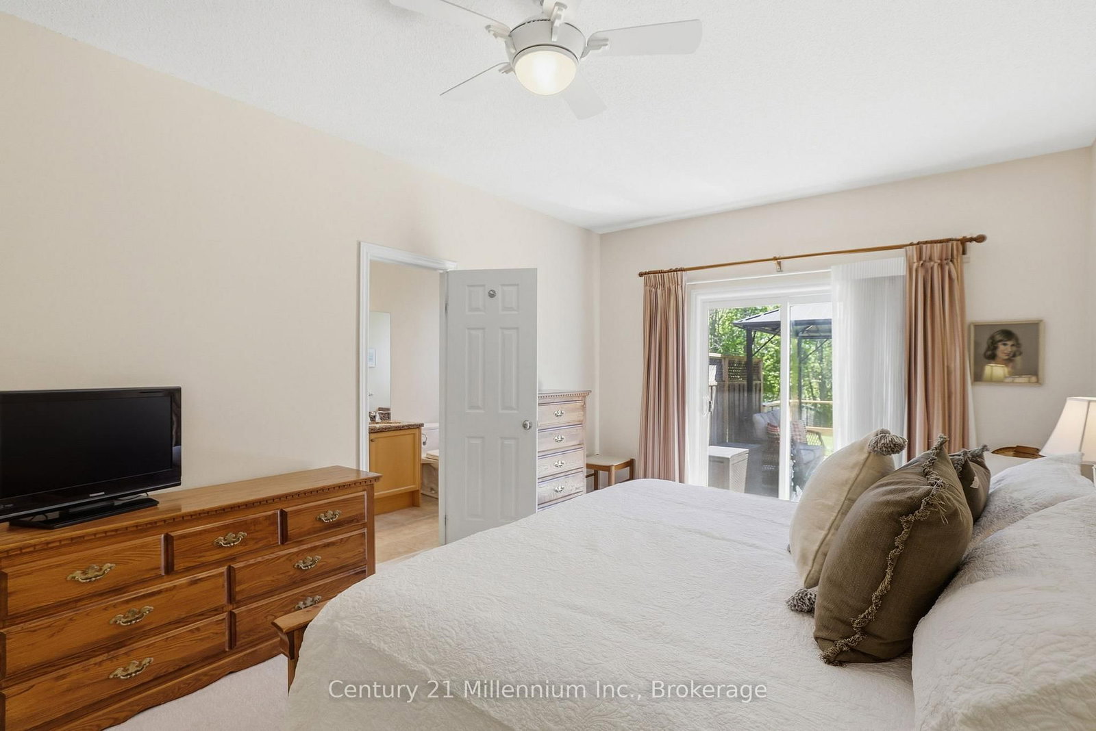 18 Thomas Drive • Collingwood, ON photo 20