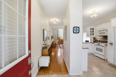 18 Thomas Drive • Collingwood, ON photo 5
