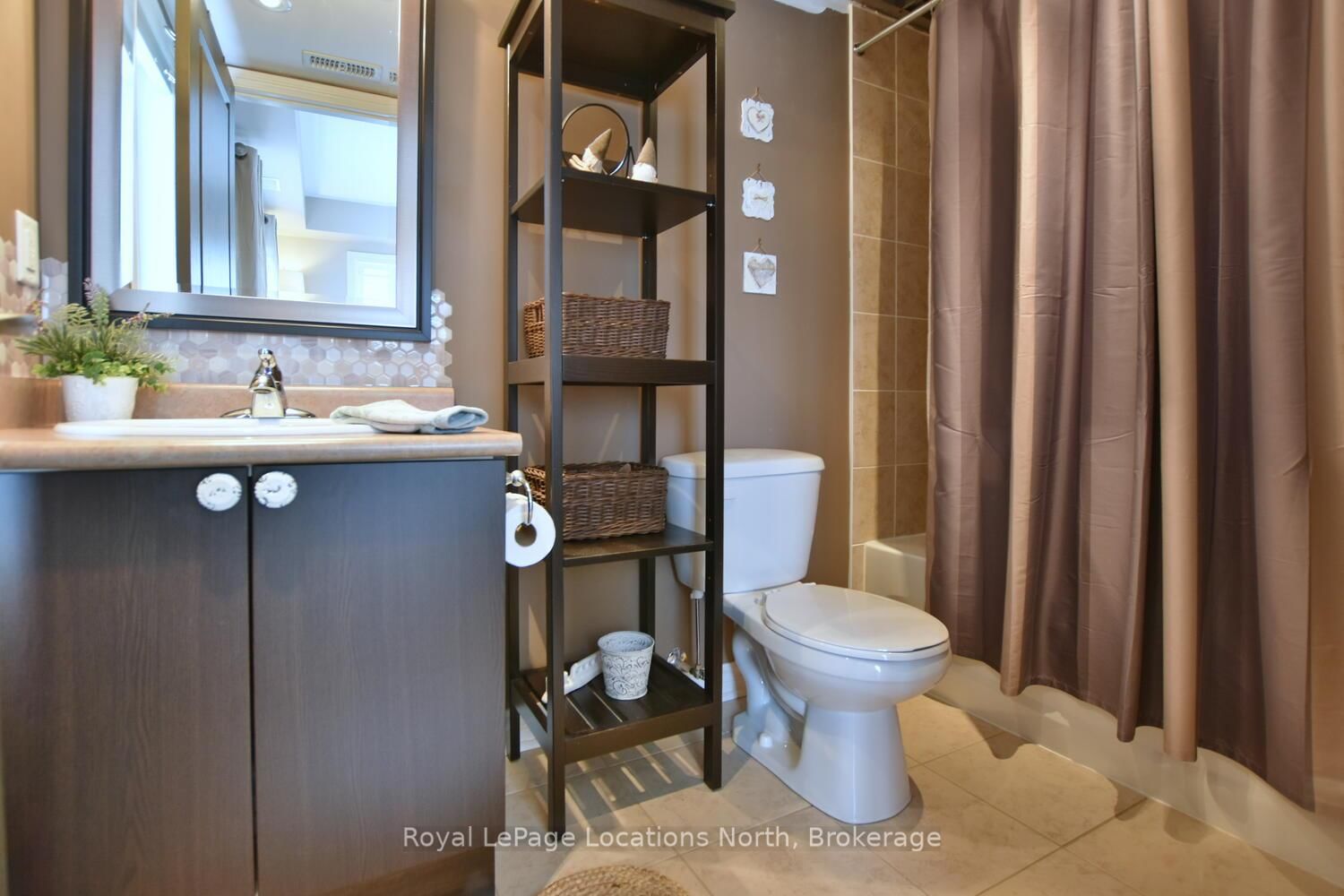 6 BRANDY LANE Drive • #208 • Collingwood, ON photo 25