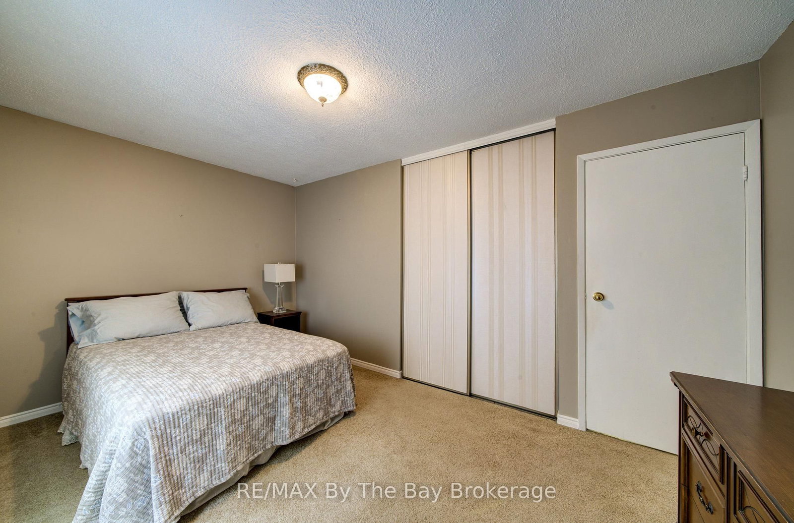 93 Frederick Dr S/s Drive • Wasaga Beach, ON photo 21