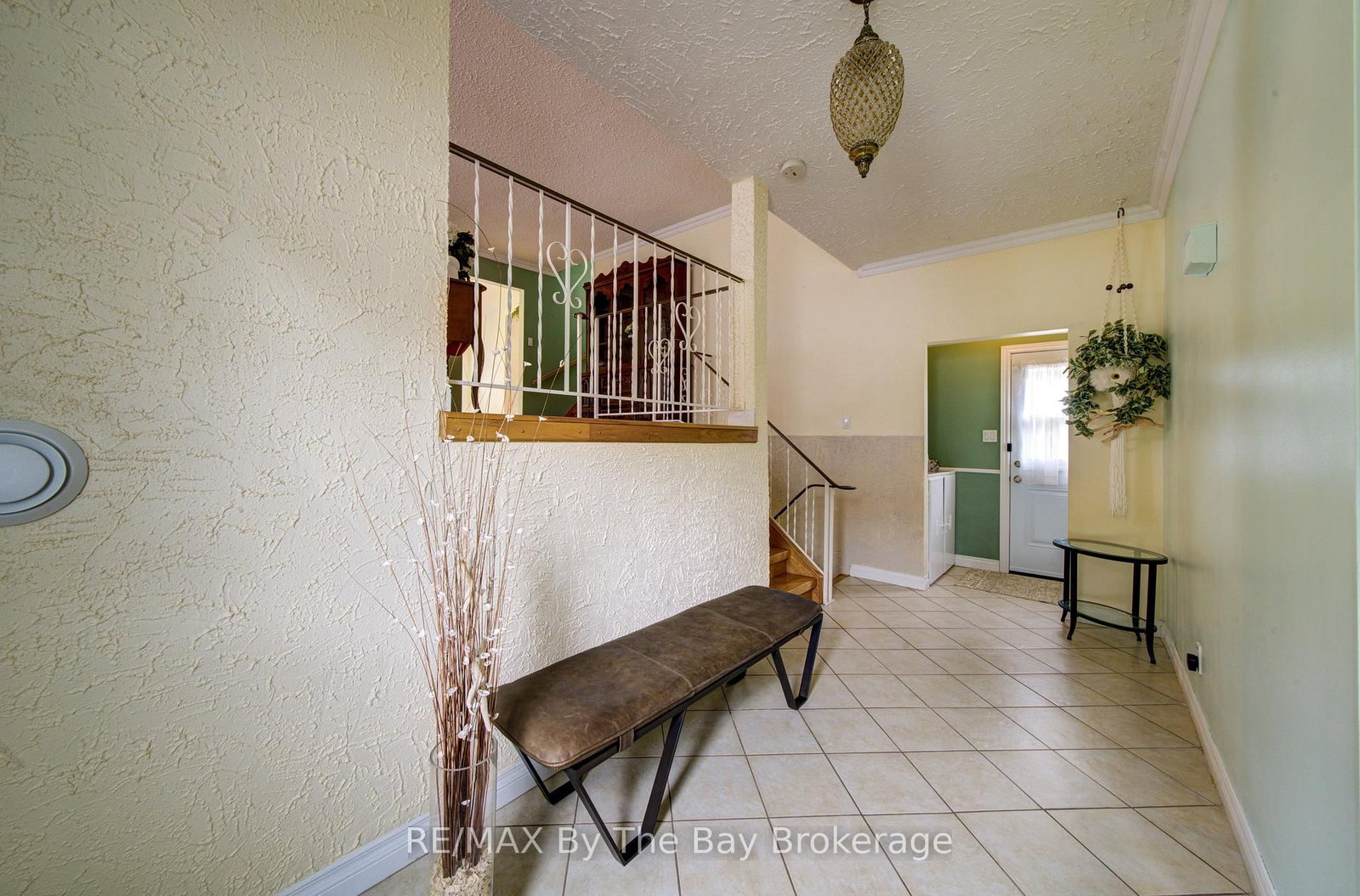 93 Frederick Dr S/s Drive • Wasaga Beach, ON photo 7